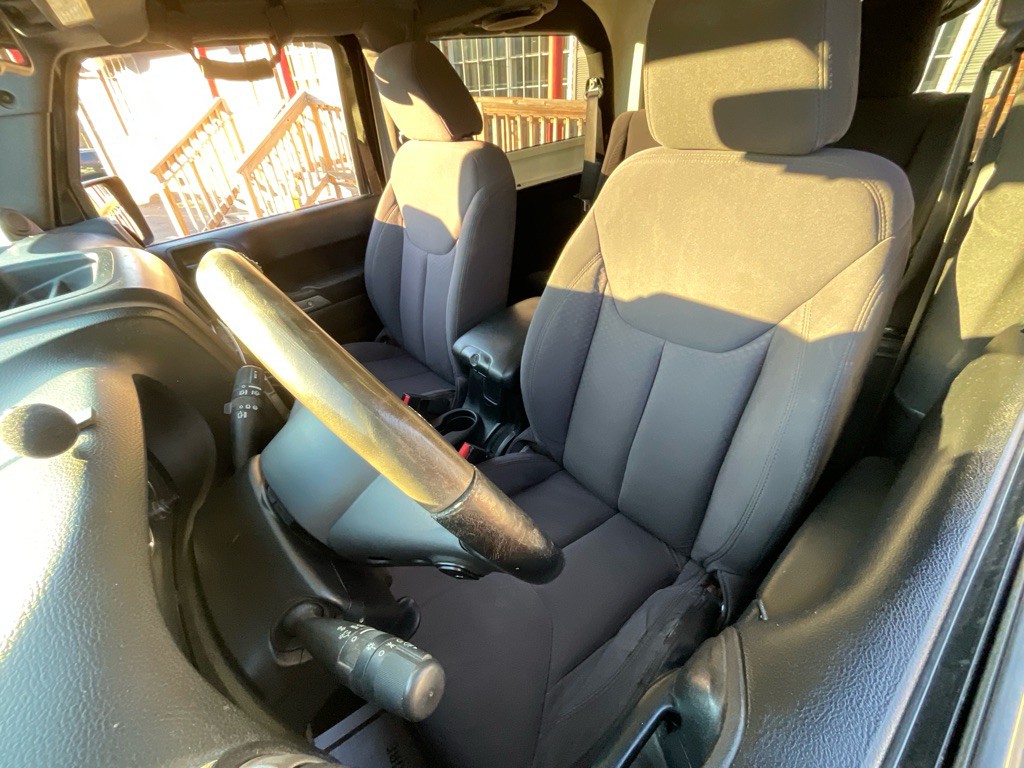 2013 Jeep Wrangler Image 15