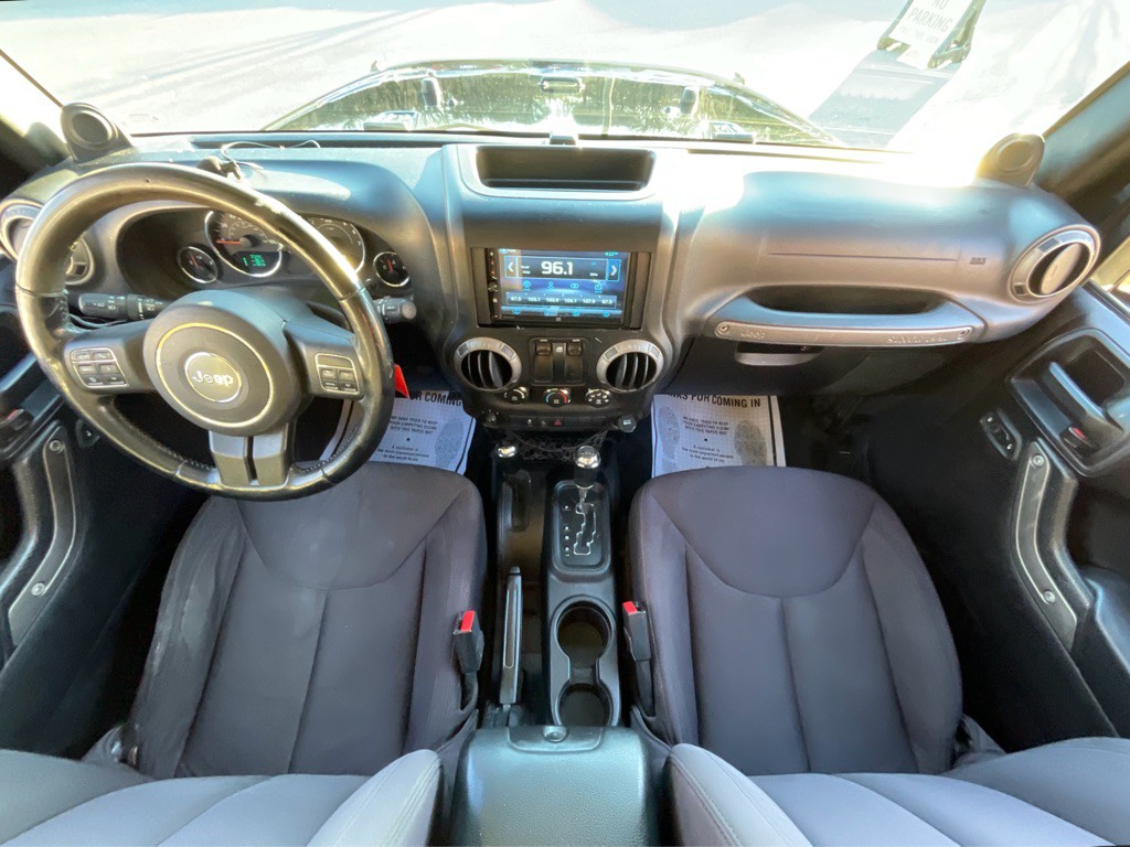 2013 Jeep Wrangler Image 20