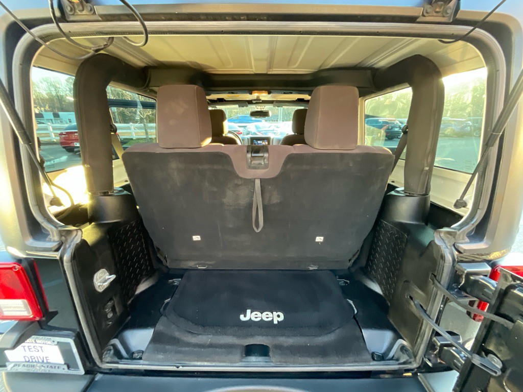 2013 Jeep Wrangler Image 30