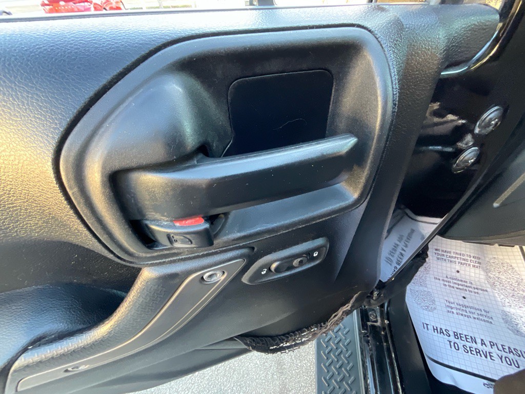 2013 Jeep Wrangler Image 33