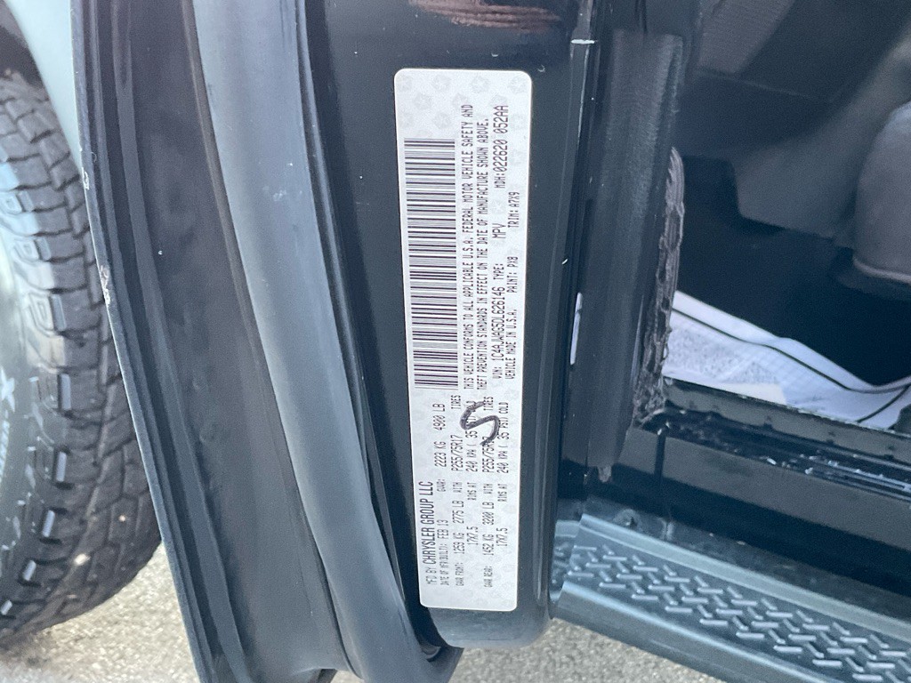 2013 Jeep Wrangler Image 37