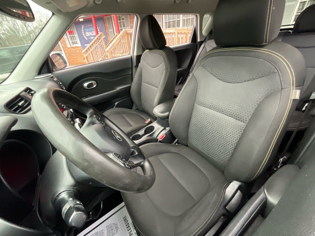 2015 Kia Soul Image 16