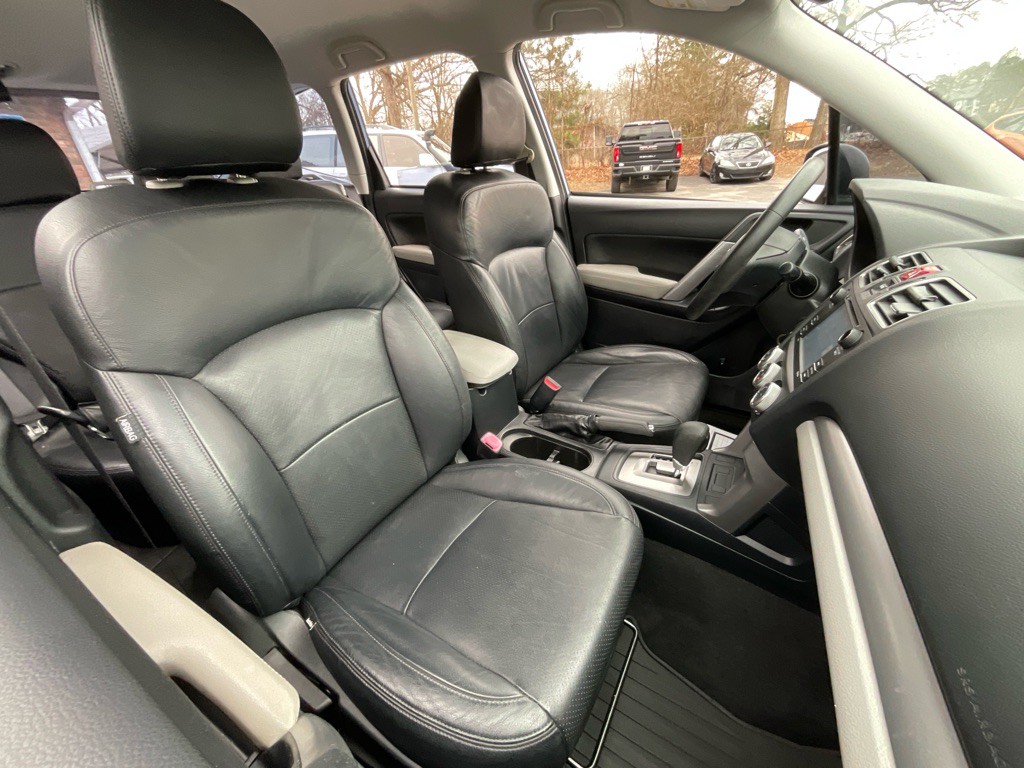 2018 Subaru Forester Image 19