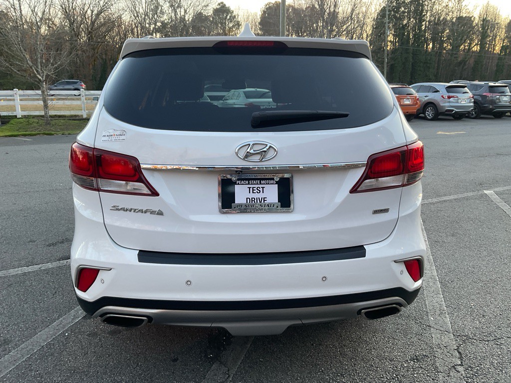 2017 Hyundai Santa Fe Image 6