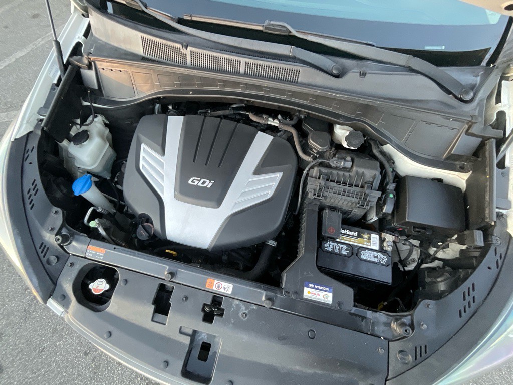 2017 Hyundai Santa Fe Image 13