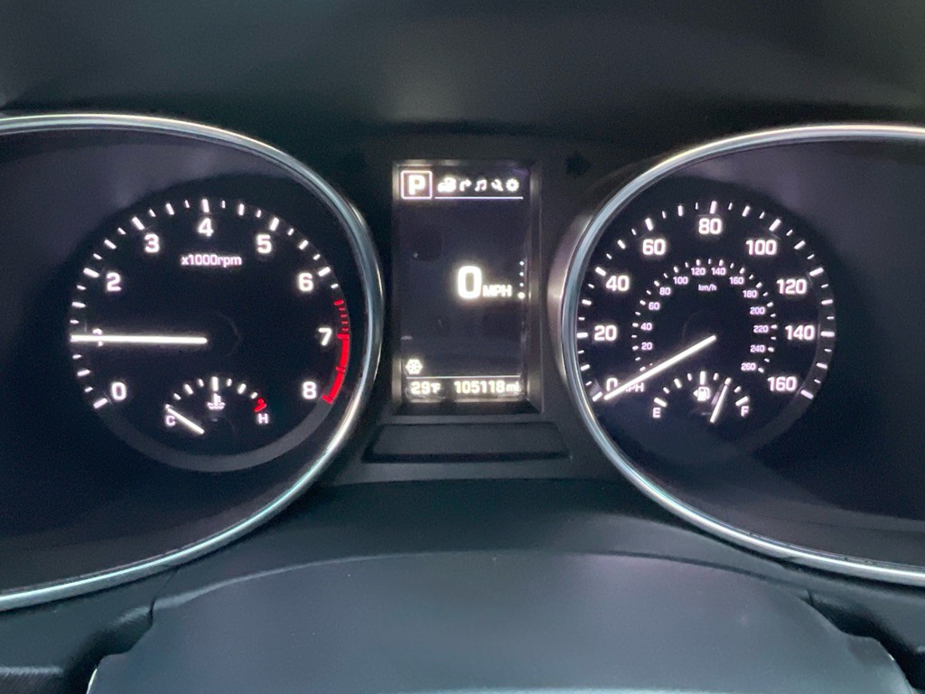 2017 Hyundai Santa Fe Image 26