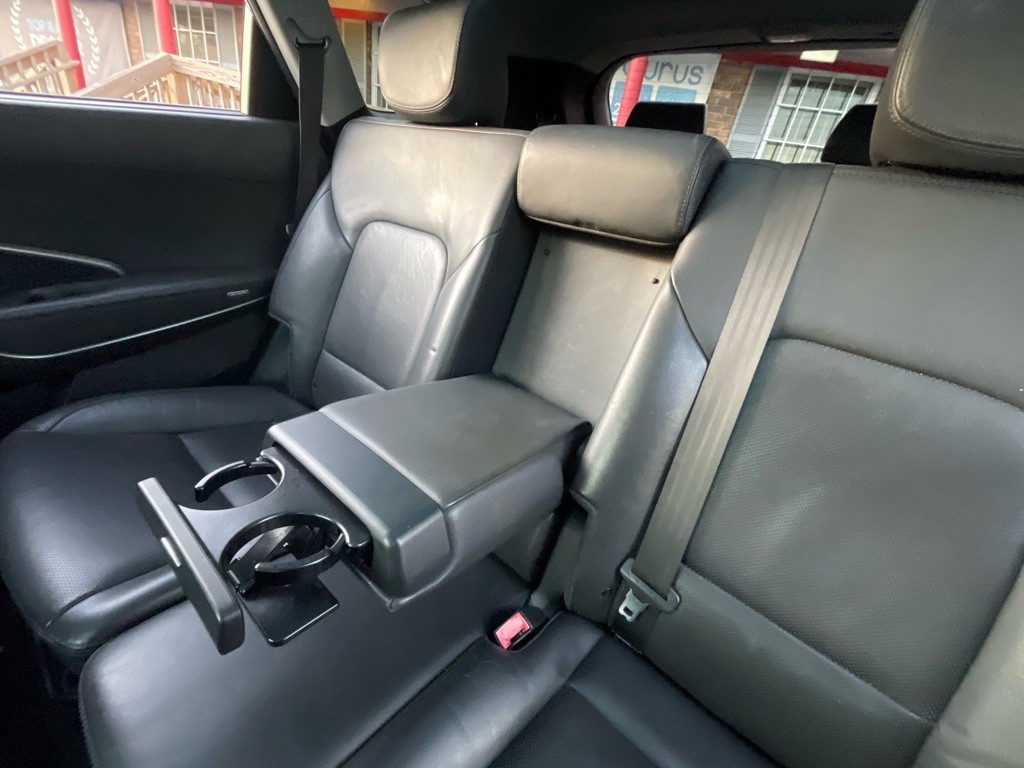 2017 Hyundai Santa Fe Image 35