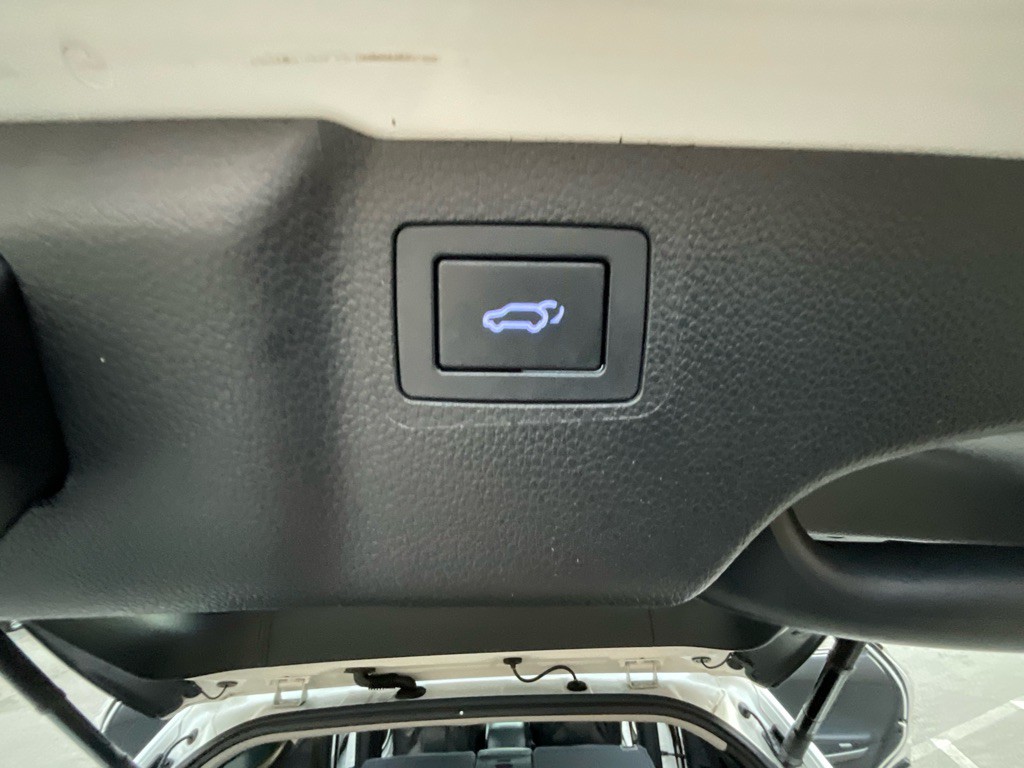 2017 Hyundai Santa Fe Image 42