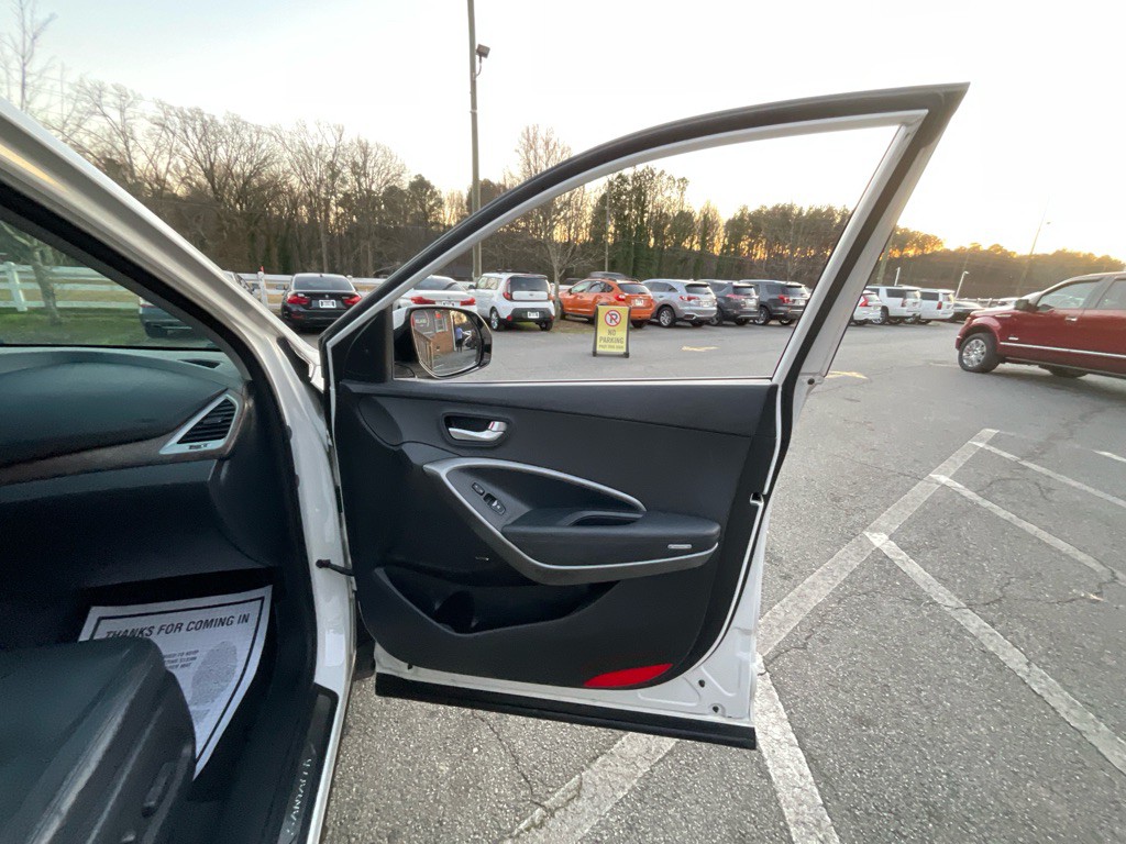 2017 Hyundai Santa Fe Image 46