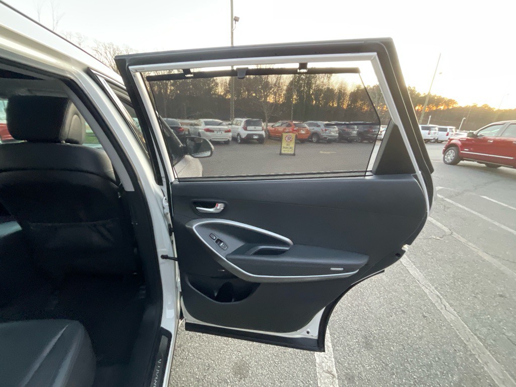 2017 Hyundai Santa Fe Image 47