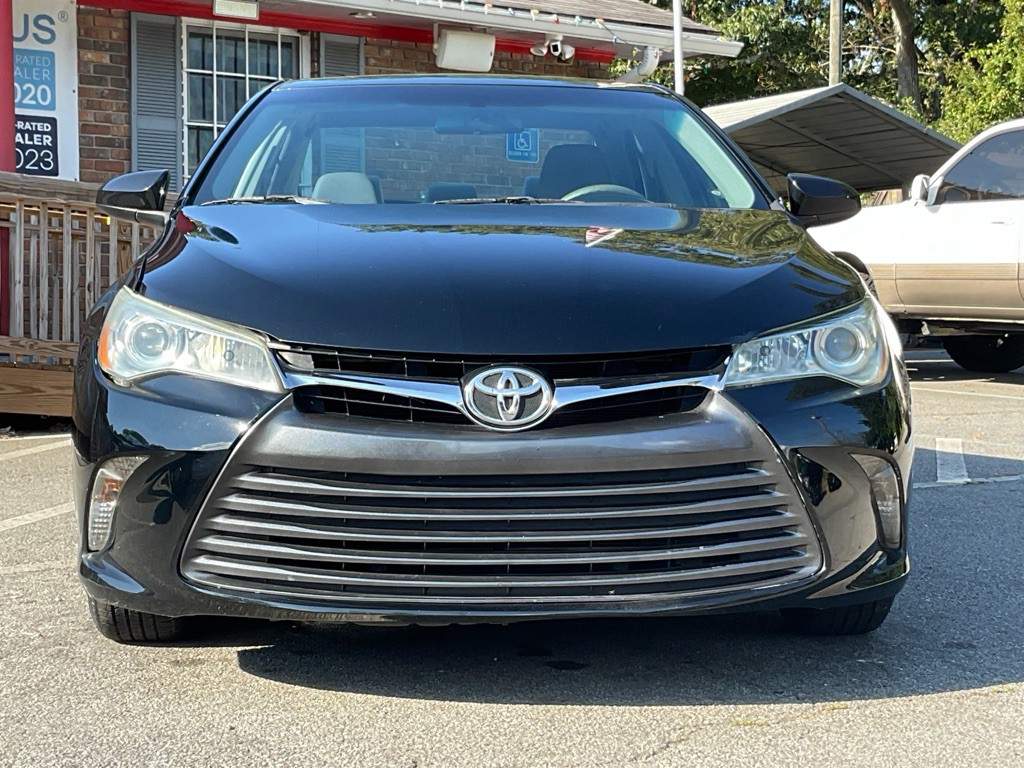 2016 Toyota Camry Image 2
