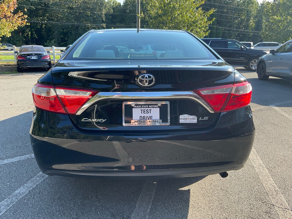 2016 Toyota Camry Image 6