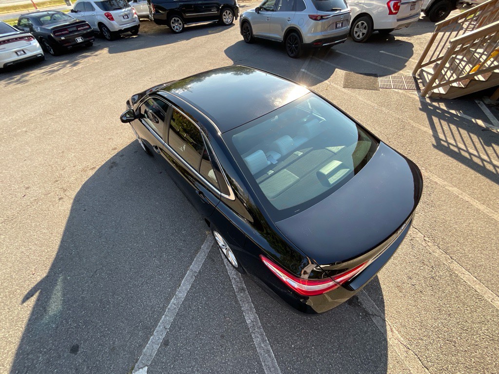 2016 Toyota Camry Image 11