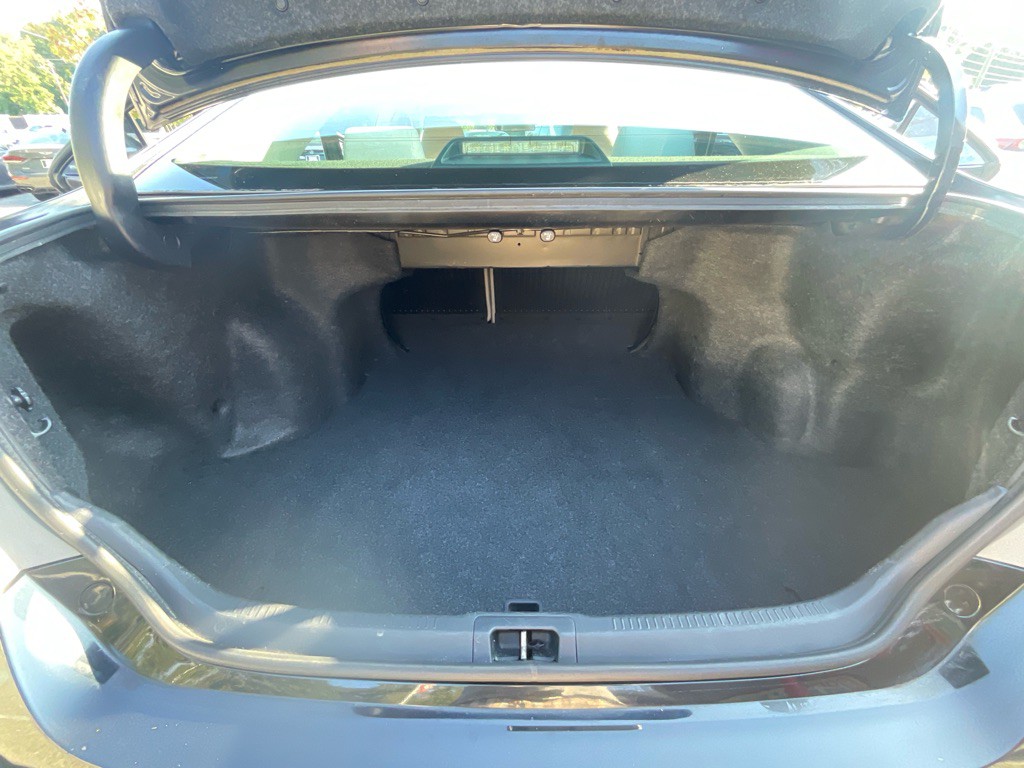 2016 Toyota Camry Image 36