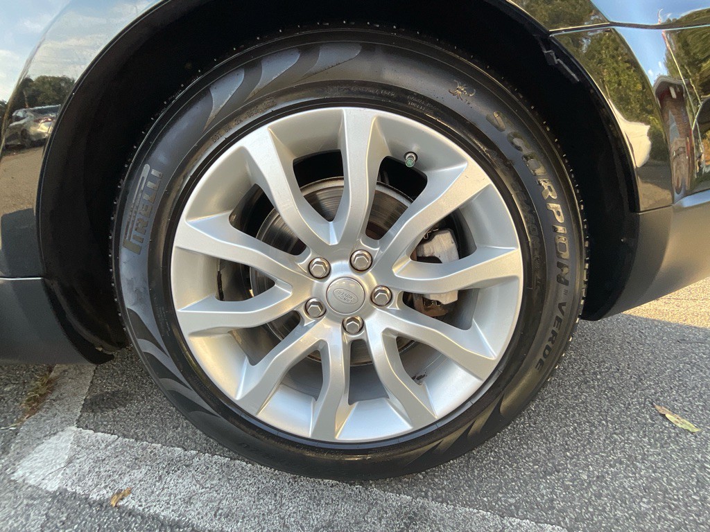 2017 Land Rover Range Rover Sport Image 12