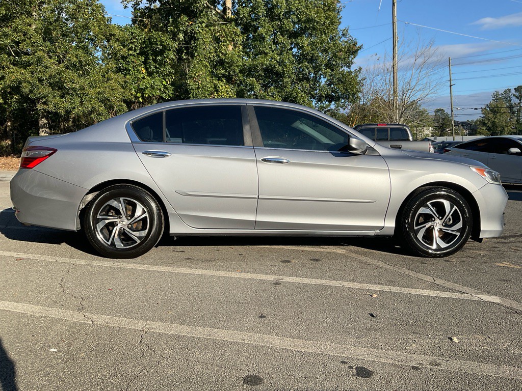 2017 Honda Accord Image 4