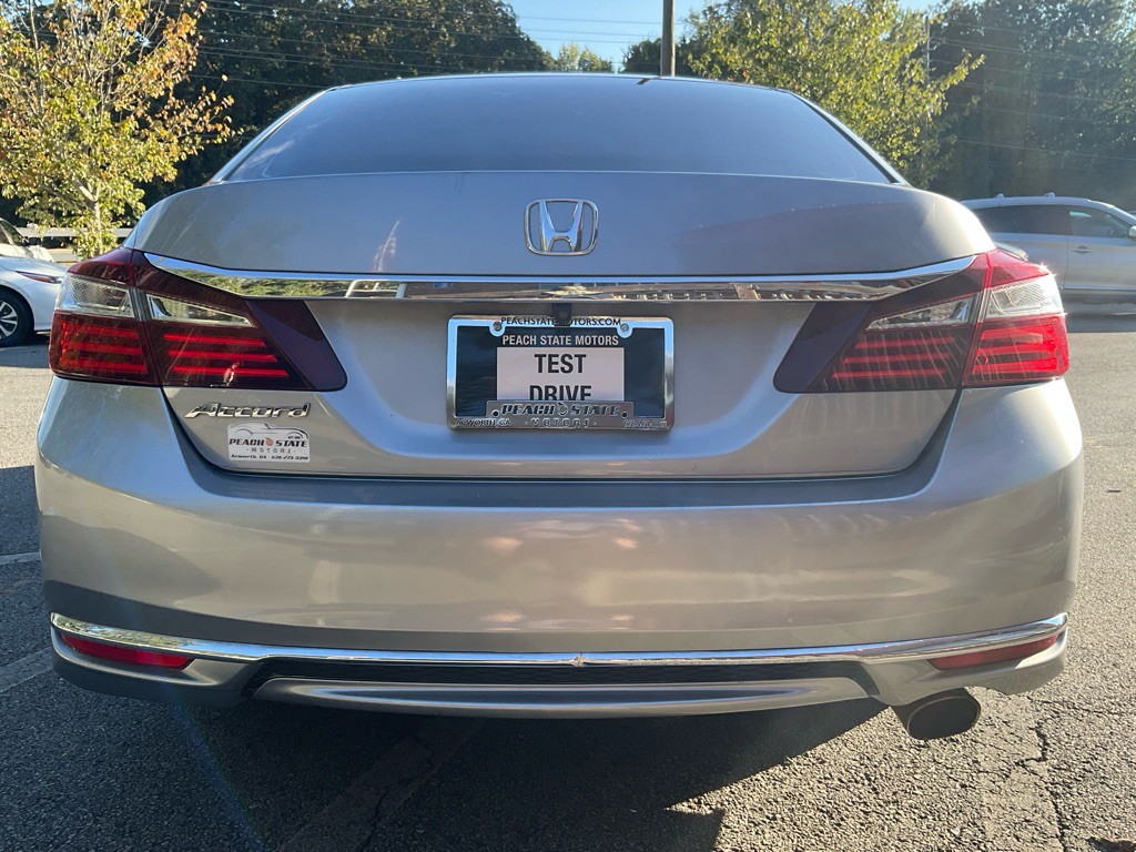 2017 Honda Accord Image 6