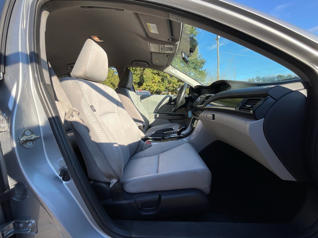 2017 Honda Accord Image 15