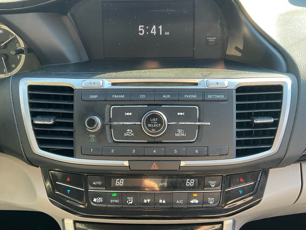 2017 Honda Accord Image 20