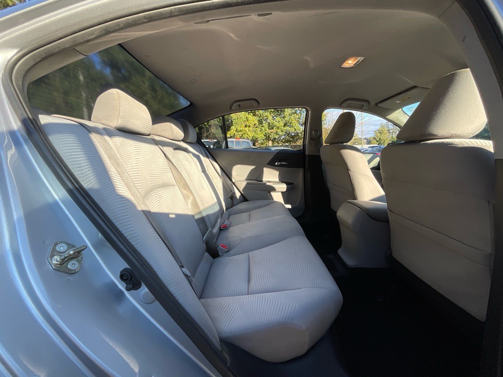 2017 Honda Accord Image 28