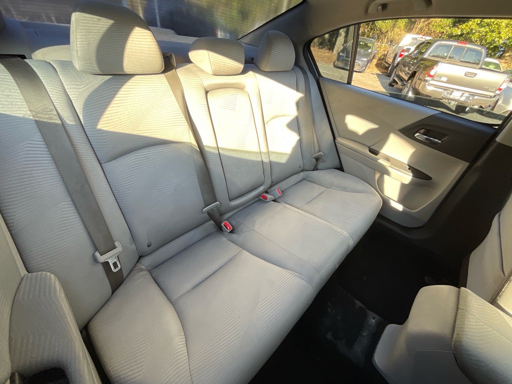 2017 Honda Accord Image 30