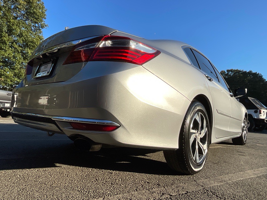 2017 Honda Accord Image 40