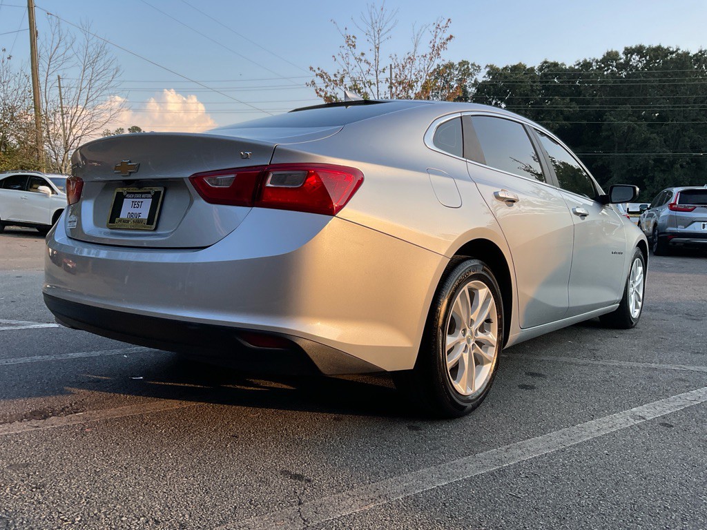 2018 Chevrolet Malibu Image 5