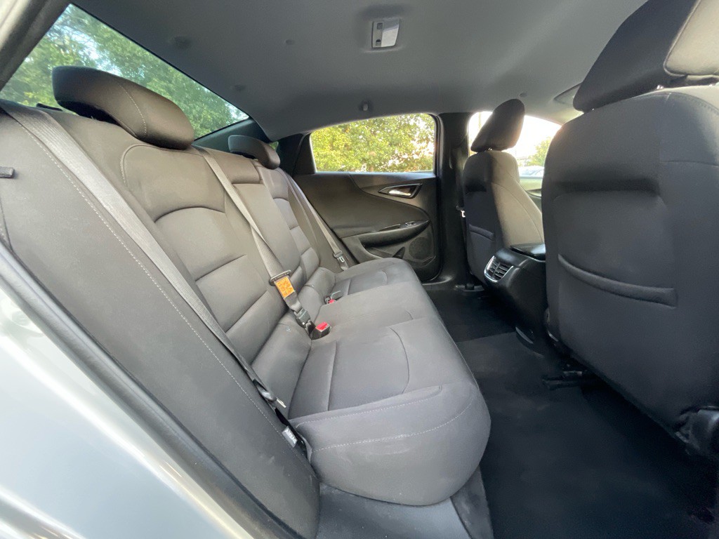 2018 Chevrolet Malibu Image 30