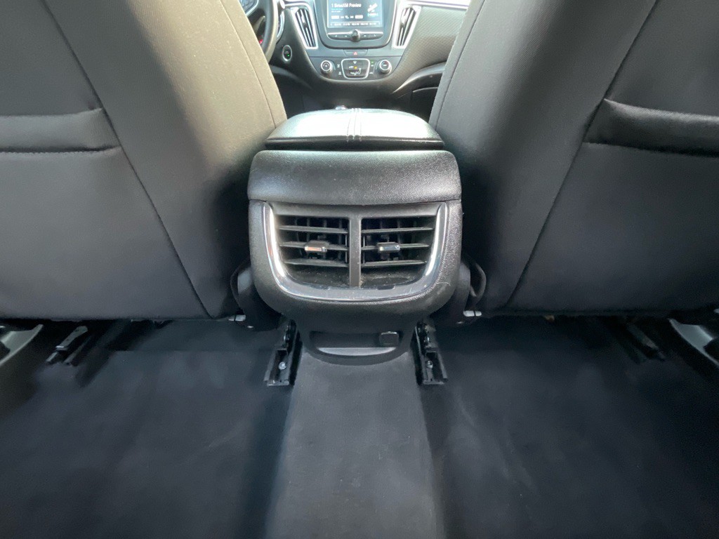 2018 Chevrolet Malibu Image 34