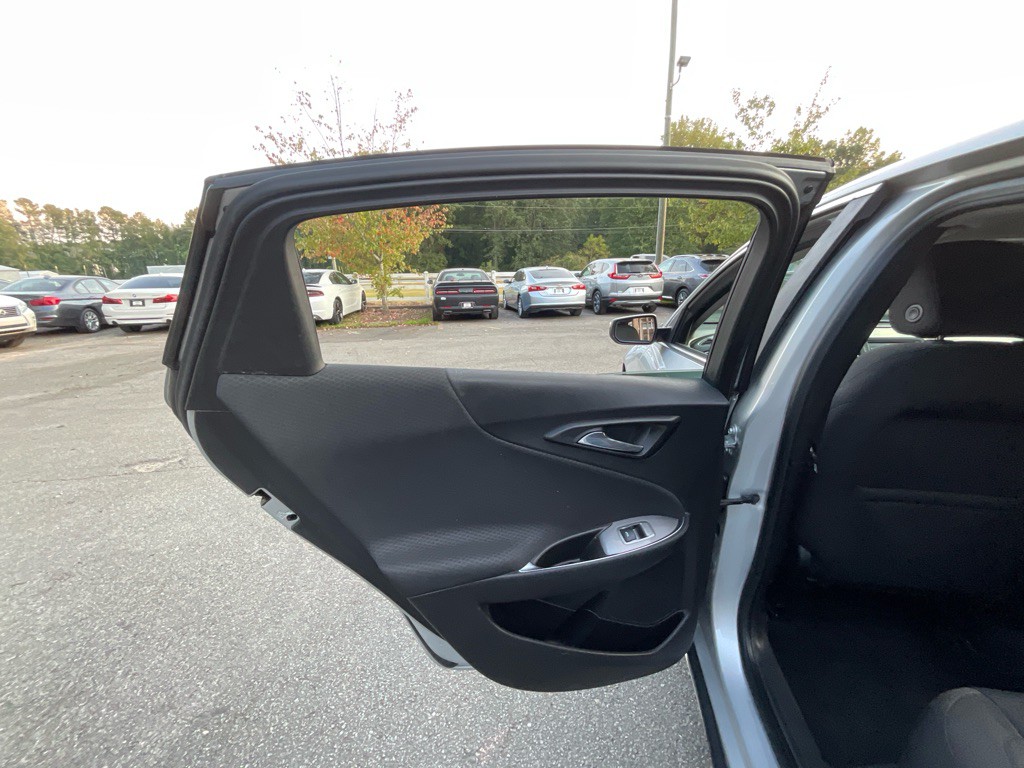 2018 Chevrolet Malibu Image 41