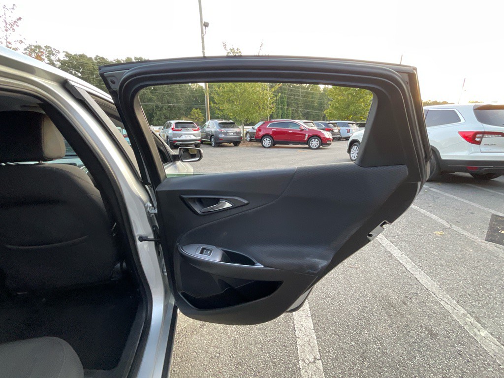 2018 Chevrolet Malibu Image 43