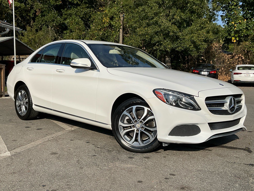 2015 Mercedes-Benz C-Class Image 3