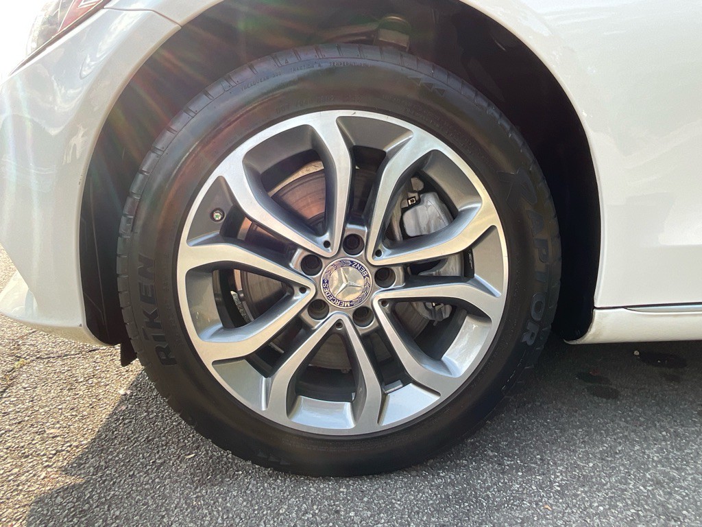 2015 Mercedes-Benz C-Class Image 12