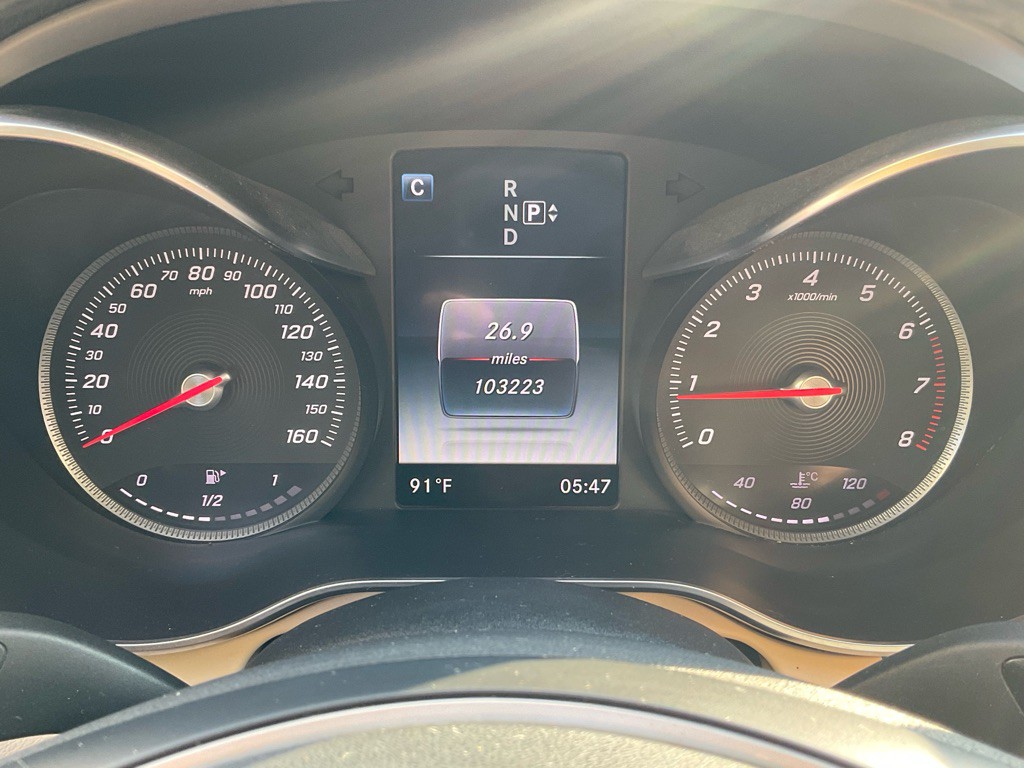 2015 Mercedes-Benz C-Class Image 24