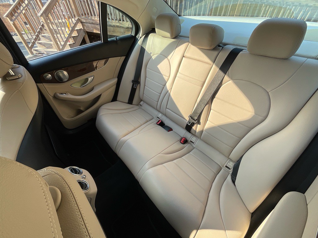 2015 Mercedes-Benz C-Class Image 28