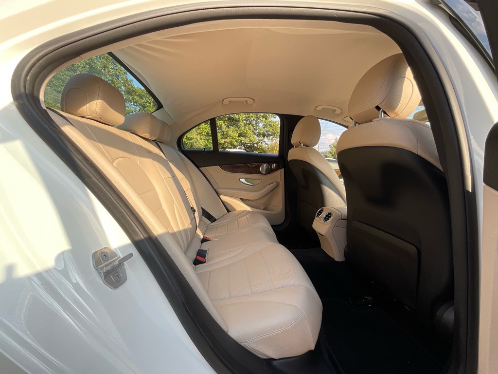 2015 Mercedes-Benz C-Class Image 29