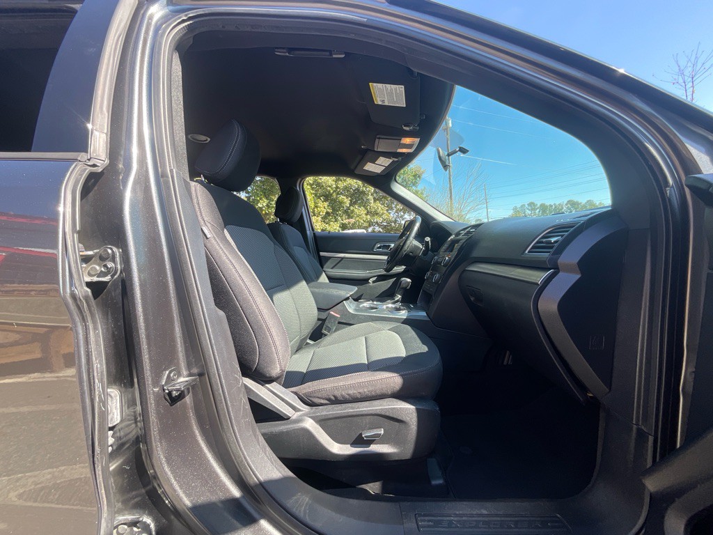 2018 Ford Explorer Image 17