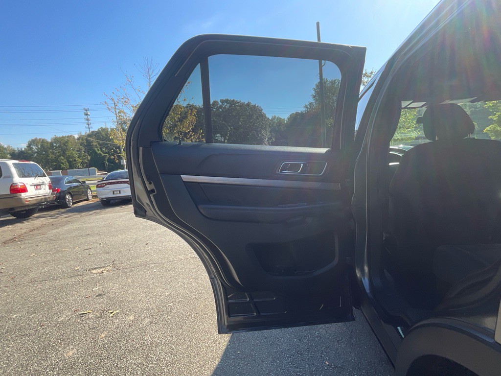 2018 Ford Explorer Image 38