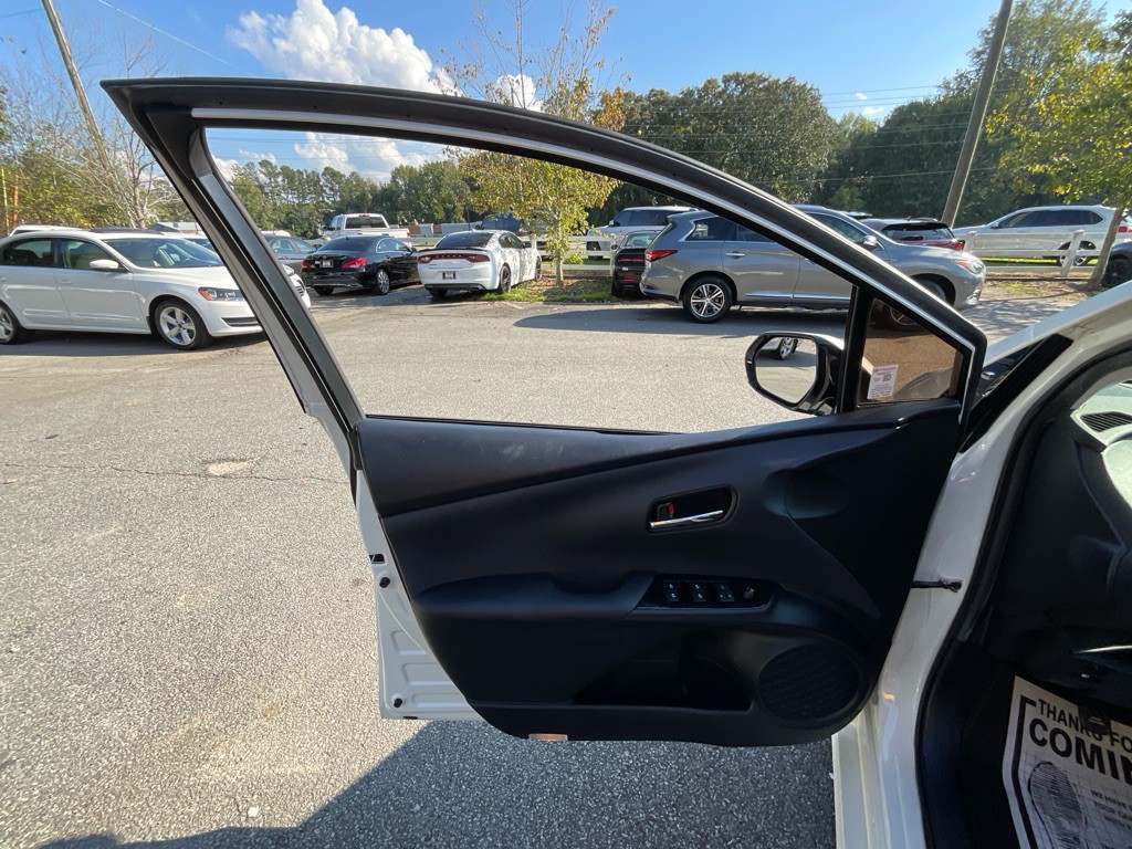 2018 Toyota Prius Image 40