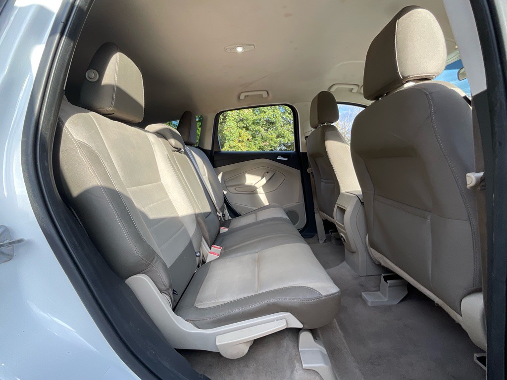 2016 Ford Escape Image 28