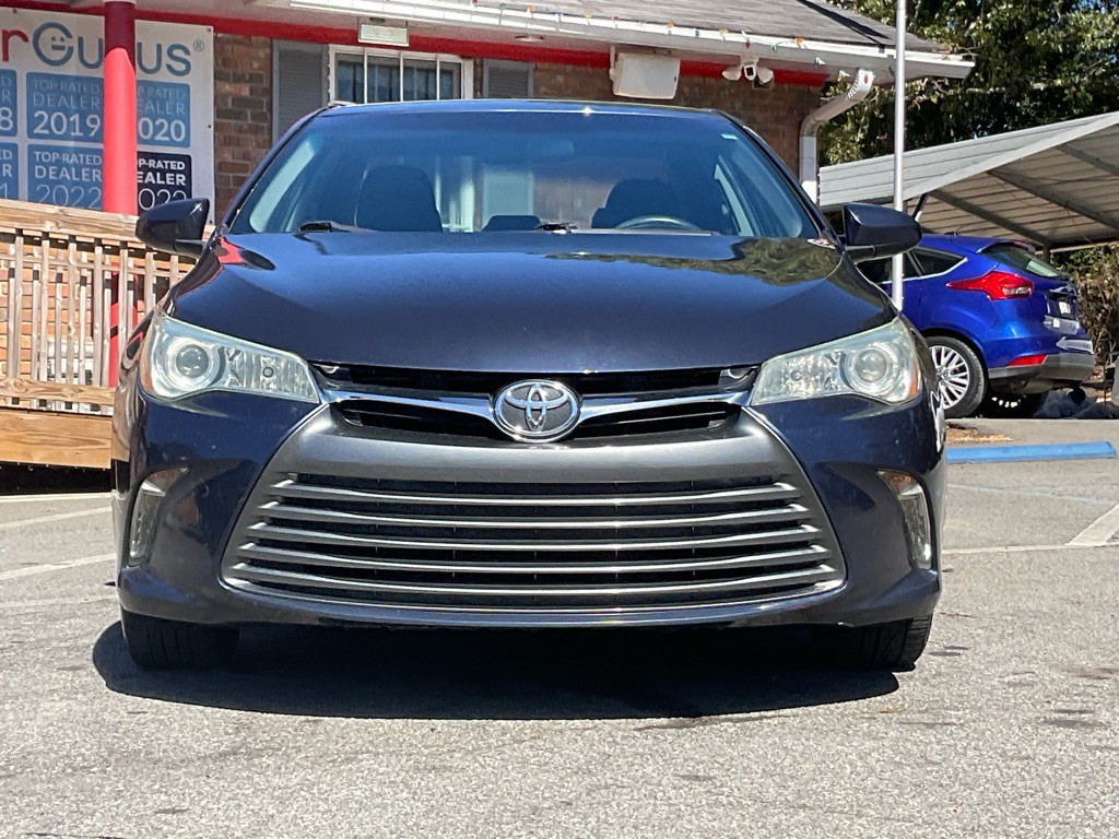 2017 Toyota Camry Image 2