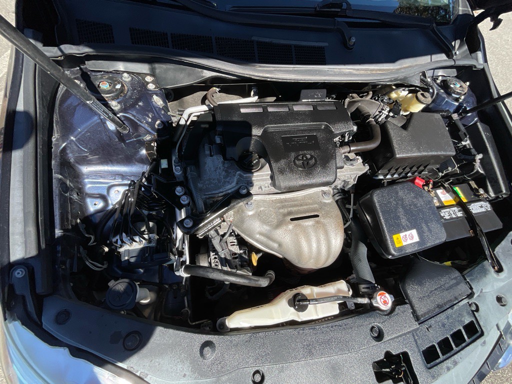 2017 Toyota Camry Image 13