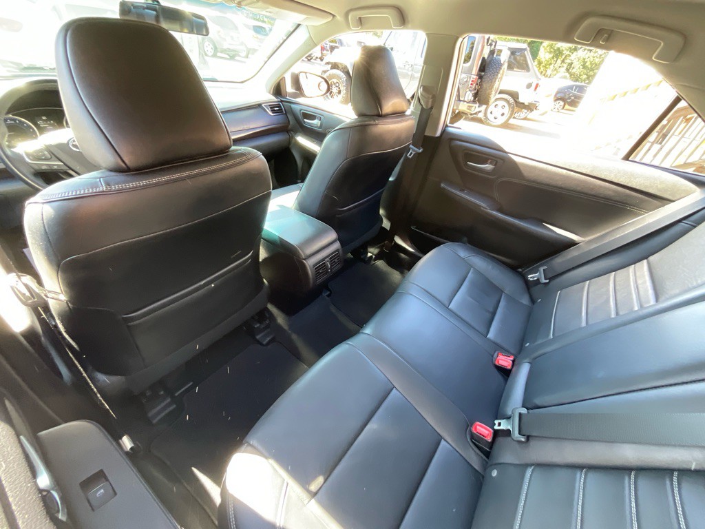 2017 Toyota Camry Image 28