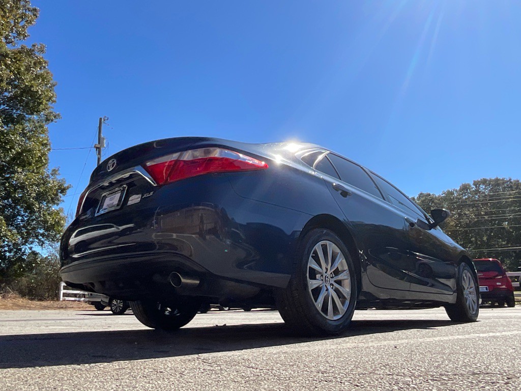 2017 Toyota Camry Image 47