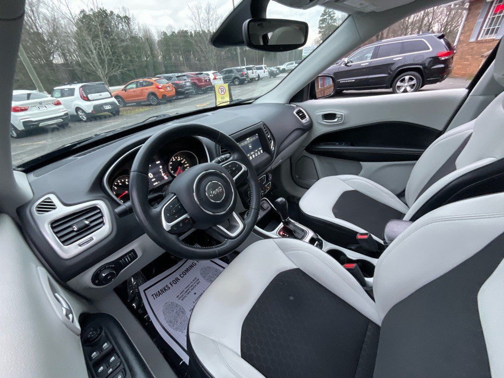 2019 Jeep Compass Image 15