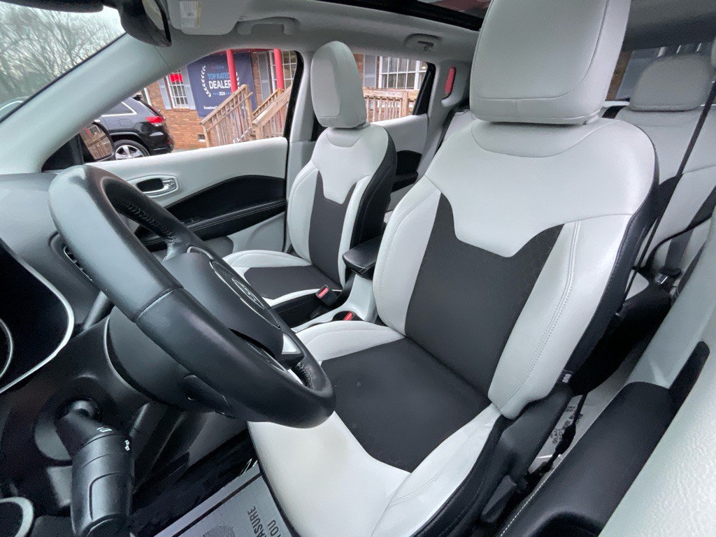 2019 Jeep Compass Image 16