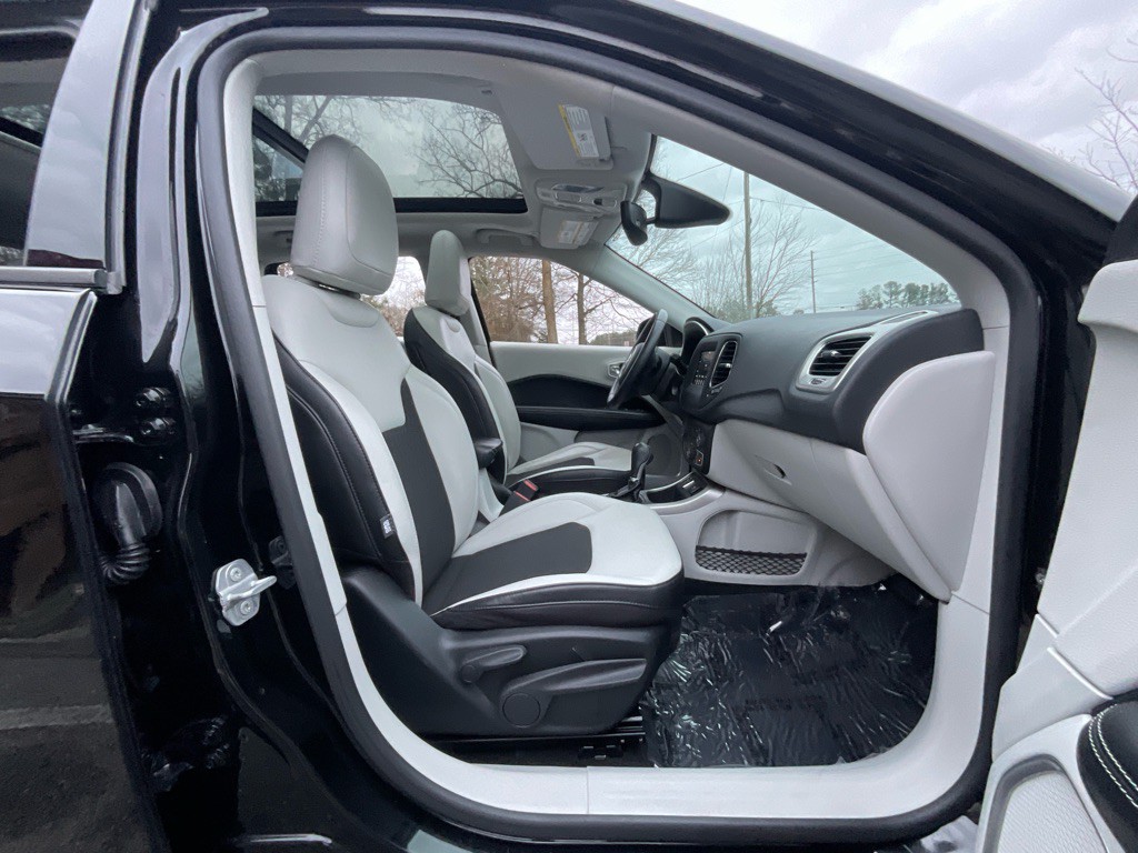 2019 Jeep Compass Image 17