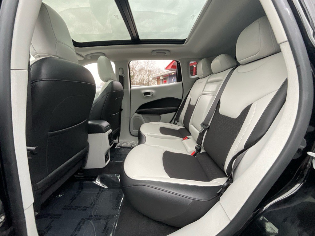 2019 Jeep Compass Image 28