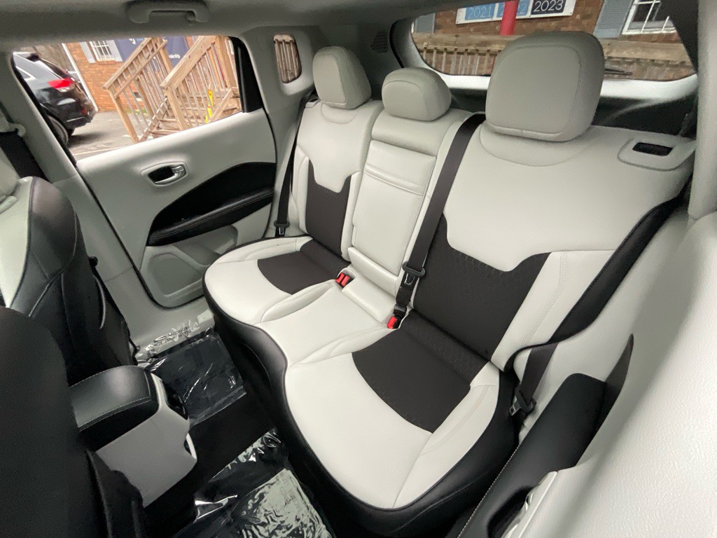 2019 Jeep Compass Image 30