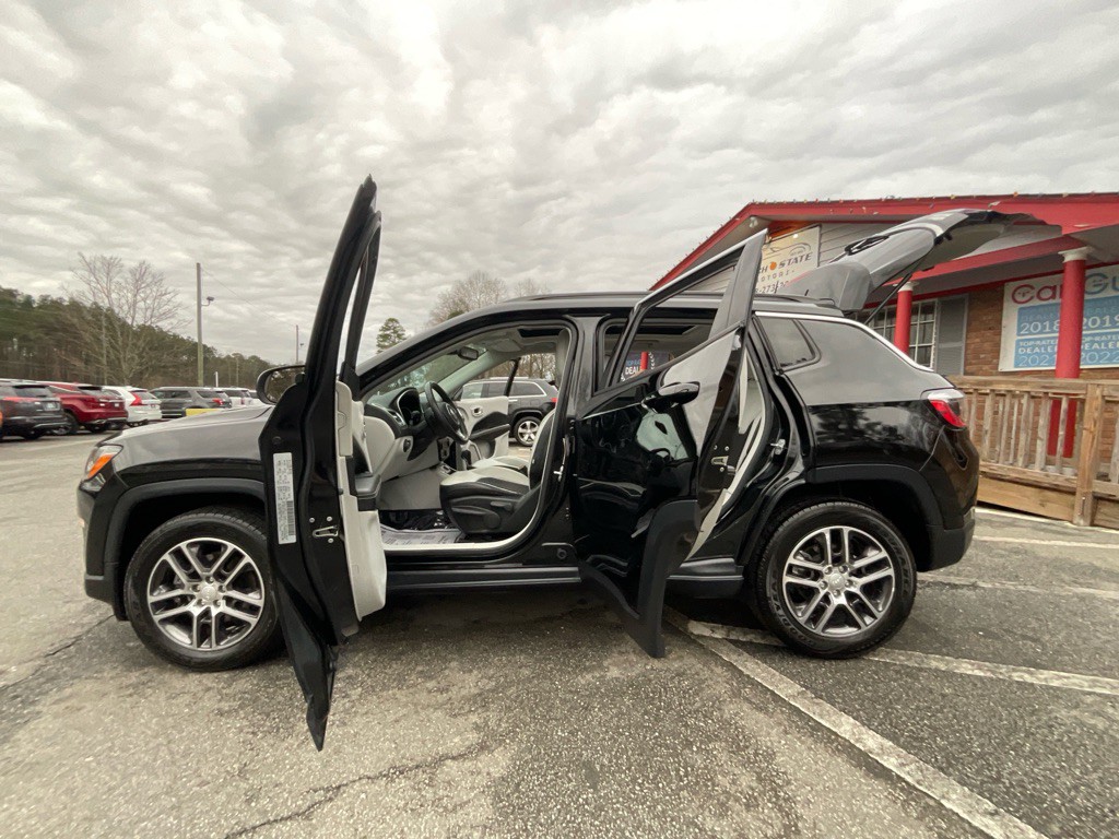 2019 Jeep Compass Image 37